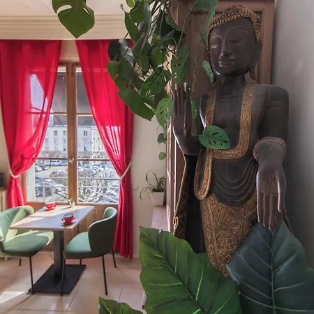 Hotel Mondial Tours